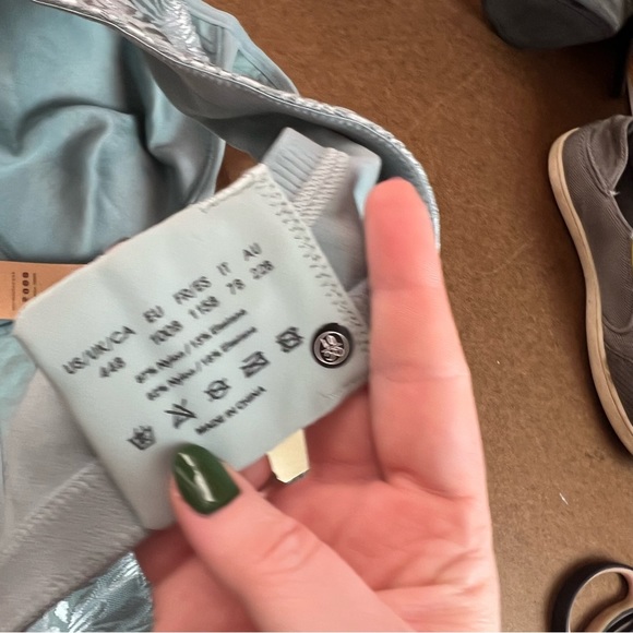 Wingslove Full Coverage Minimizer Wirefree Bra, size 44B NWT - Picture 3 of 8